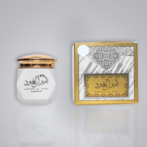 Packaging d'encens Ameer Al Oud sur fond uni blanc/gris.